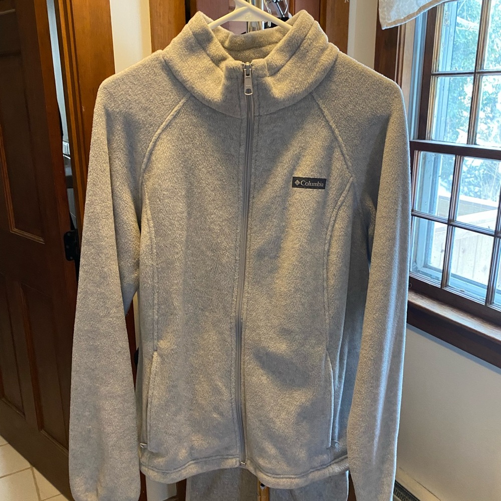 Columbia Light Gray Fleece Jacket